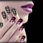 nails painted with magneffect polish