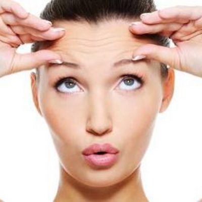 women worried about forehead wrinkles