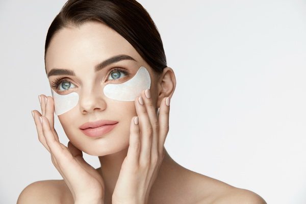 woman wearing undereye pads