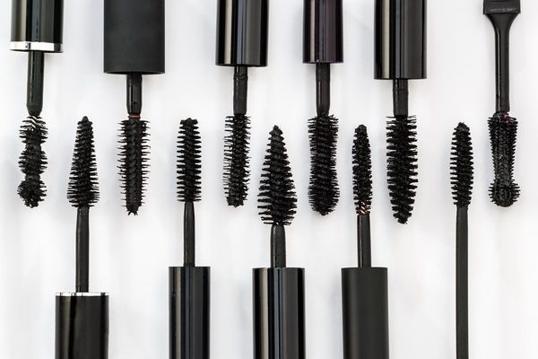 Different mascara wands